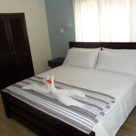 Jans Hotel Caye Caulker Exterior foto
