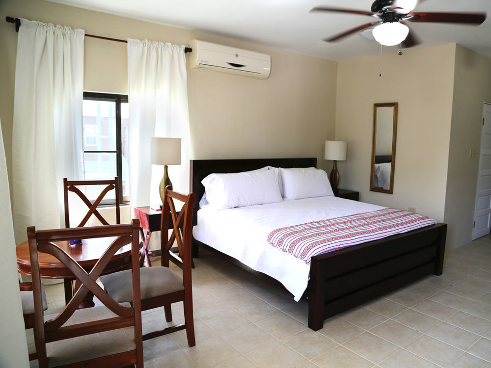 Jans Hotel Caye Caulker Exterior foto