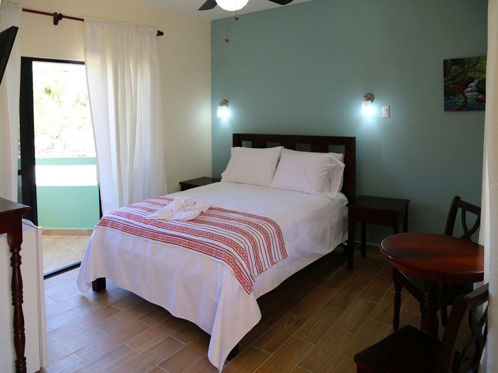 Jans Hotel Caye Caulker Exterior foto