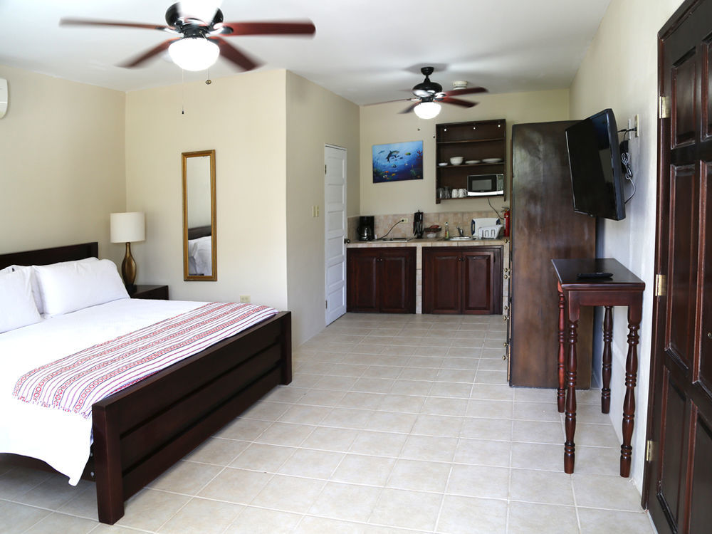 Jans Hotel Caye Caulker Exterior foto